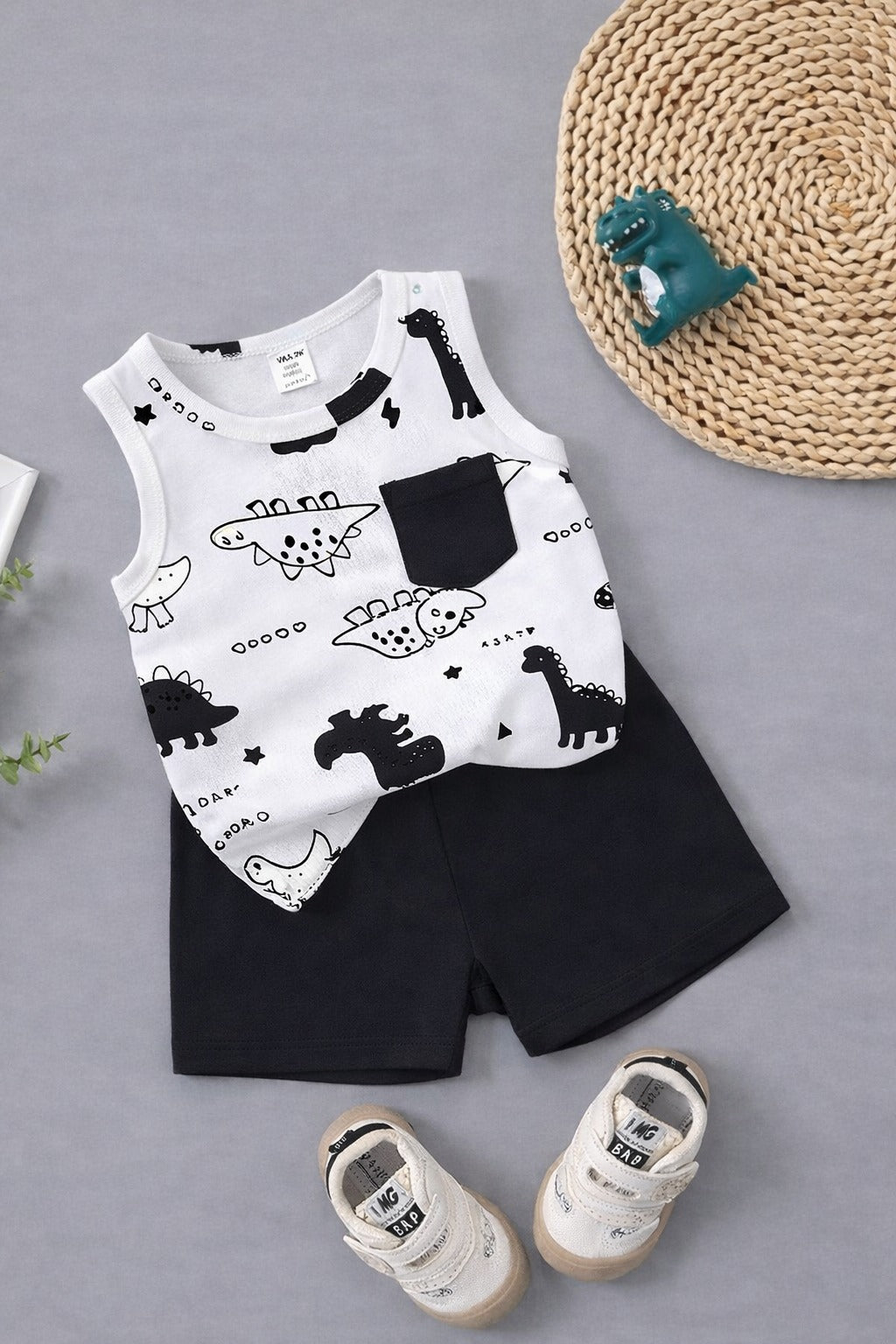 Exclusive Baby printed Tee and pant set